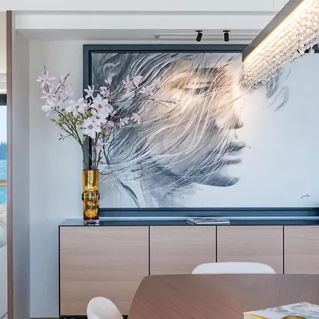 1973 - Luxurious Waterfront Croisette Appartement Cannes