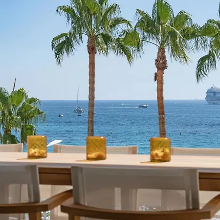 1973 - Luxurious Waterfront Croisette Appartement Cannes