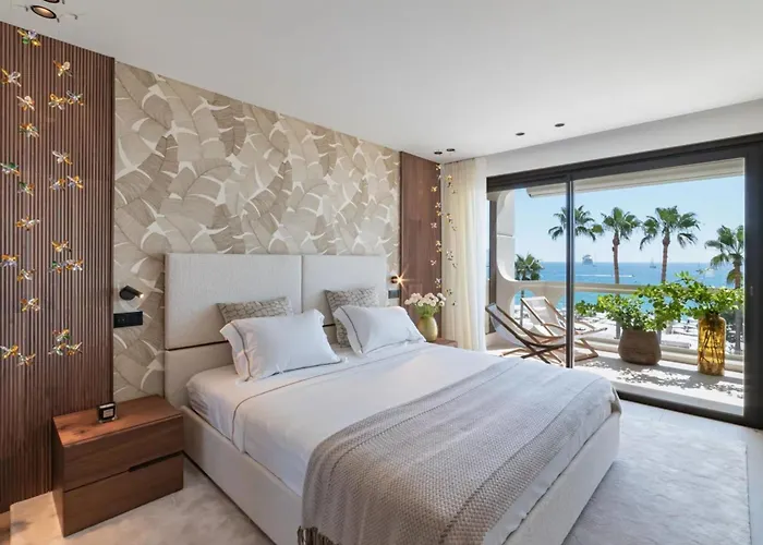 1973 - Luxurious Waterfront Croisette * Cannes