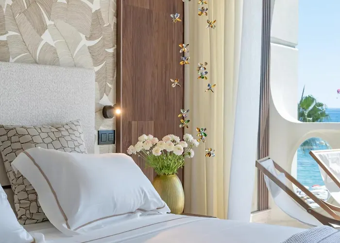 1973 - Luxurious Waterfront Croisette Apartmán