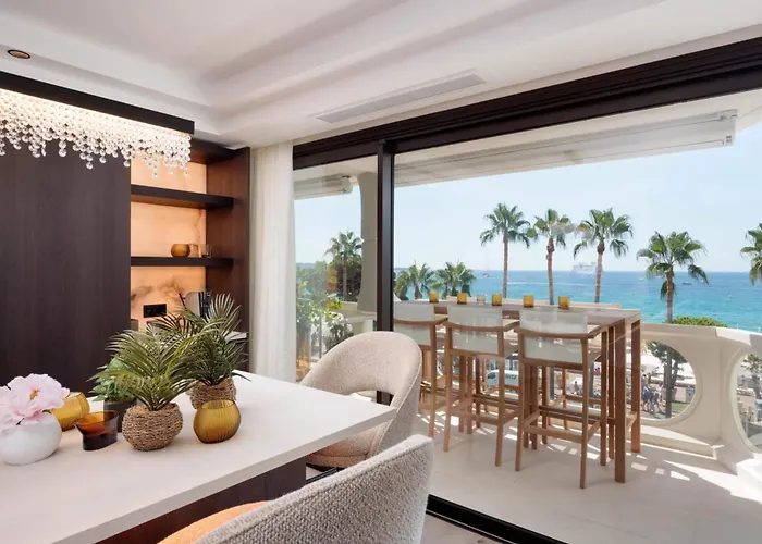 1973 - Luxurious Waterfront Croisette Apartmán