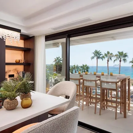 1973 - Luxurious Waterfront Croisette Apartment